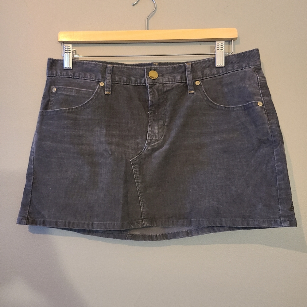 GAP Grey Corduroy Mini Skirt - Size 6